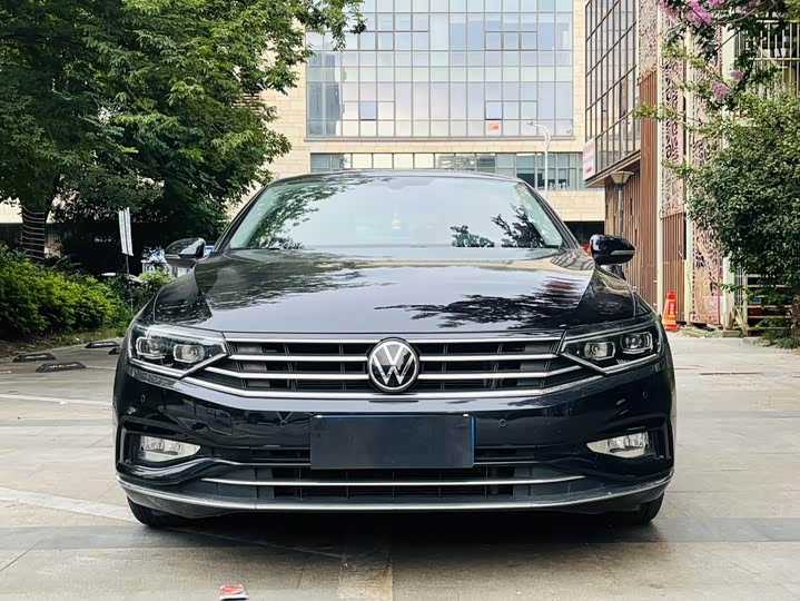 Фото 2 - Volkswagen Magotan