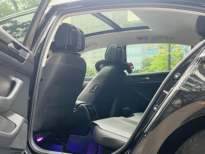 Фото 5 - Volkswagen Magotan