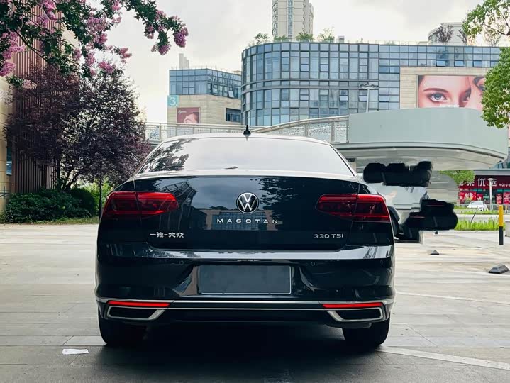 Фото 8 - Volkswagen Magotan