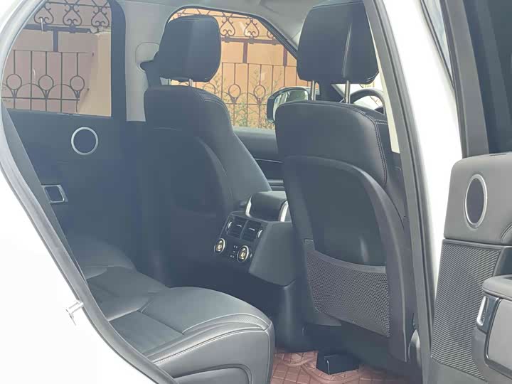 Фото 12 - Land Rover Discovery