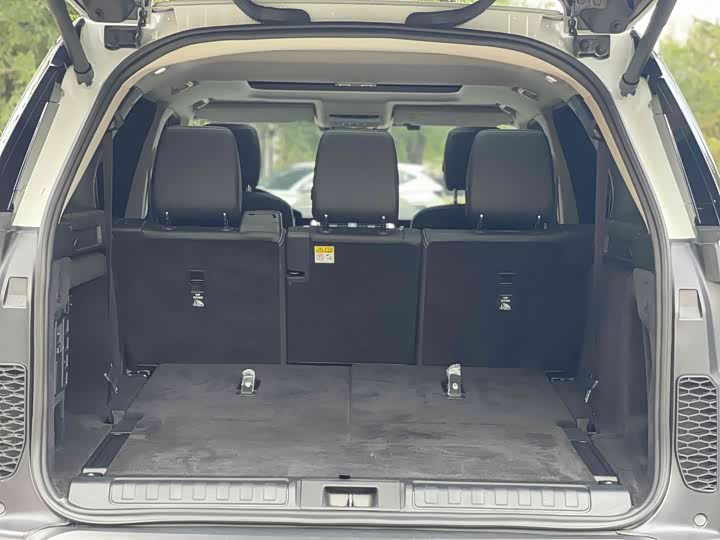 Фото 16 - Land Rover Discovery