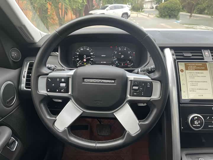 Фото 22 - Land Rover Discovery