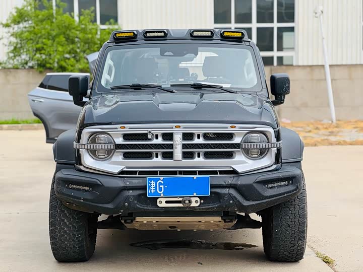 Фото 2 - Tank 300