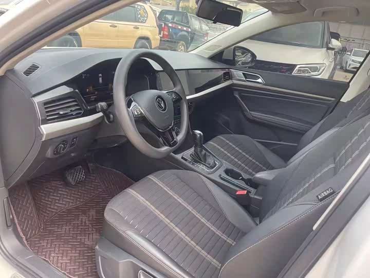 Фото 4 - Volkswagen Lavida