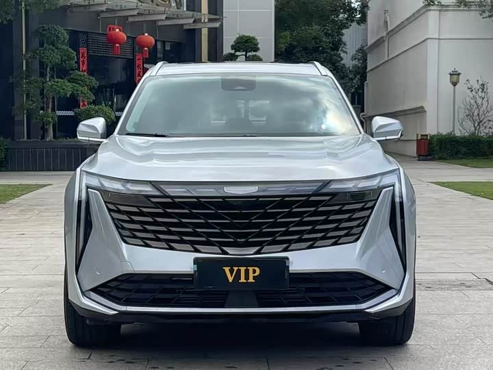 Фото 2 - Geely Atlas L