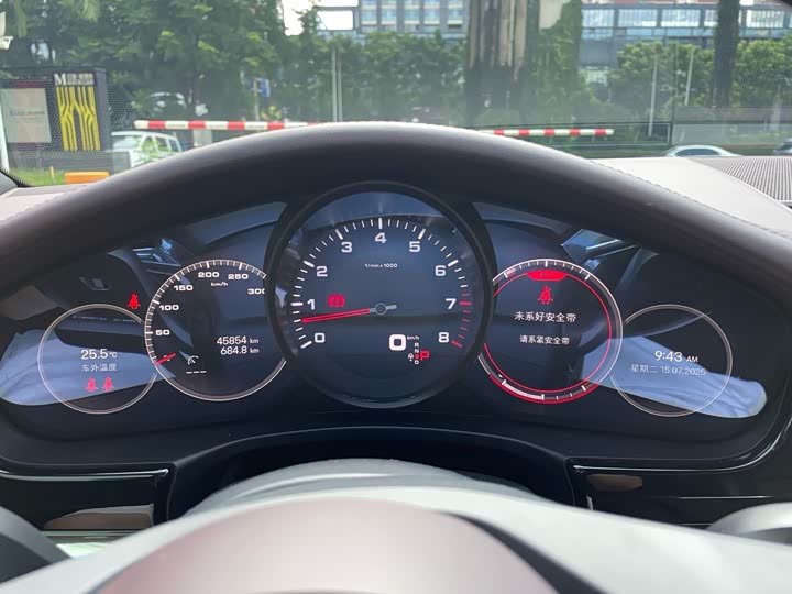 Фото 12 - Porsche Panamera