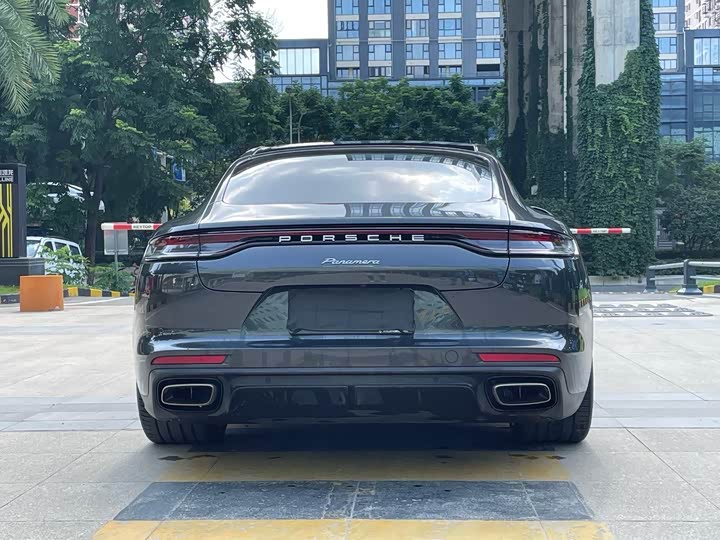 Фото 5 - Porsche Panamera