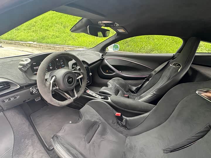 Фото 17 - McLaren Artura