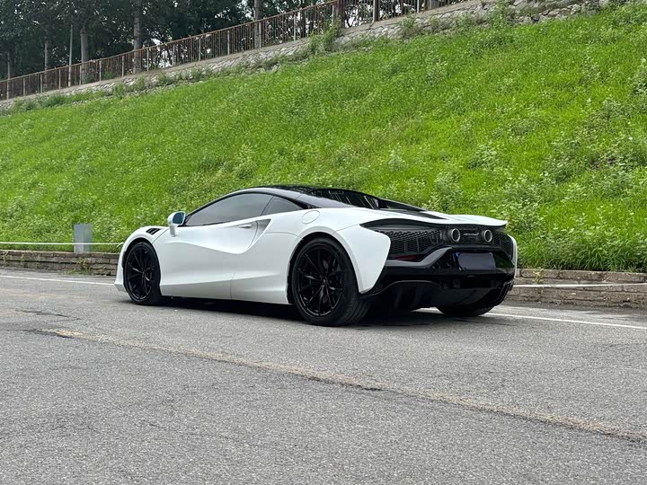 Фото 5 - McLaren Artura