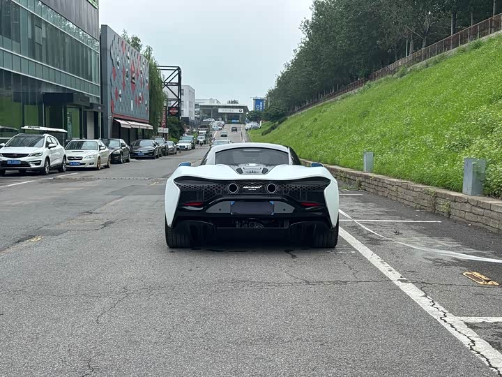 Фото 6 - McLaren Artura