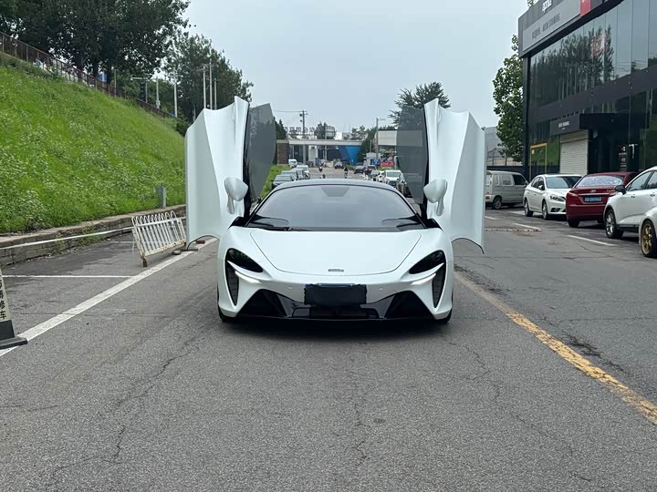 Фото 7 - McLaren Artura