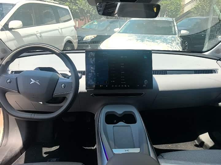 Фото 2 - XPeng Mona M03