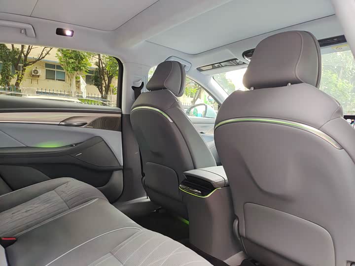 Фото 11 - Voyah Passion