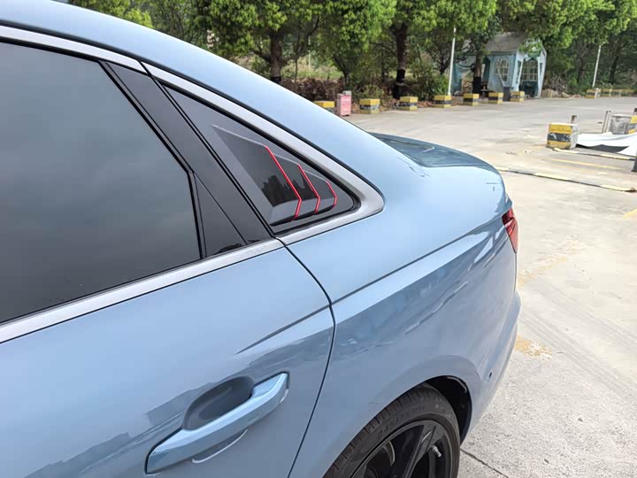 Фото 18 - Audi A4L