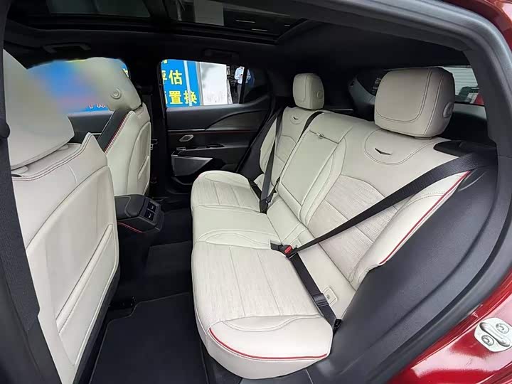 Фото 16 - Cadillac GT4