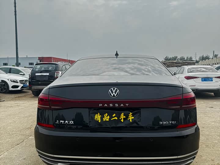 Фото 9 - Volkswagen Passat