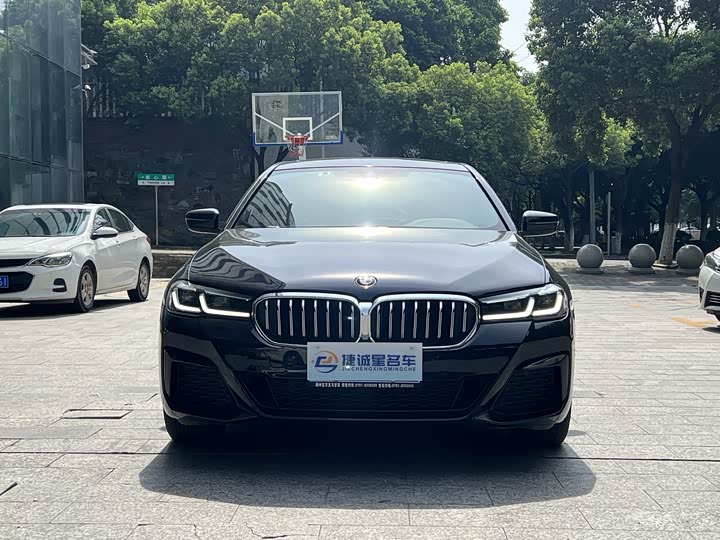 Фото 2 - BMW 5 Series