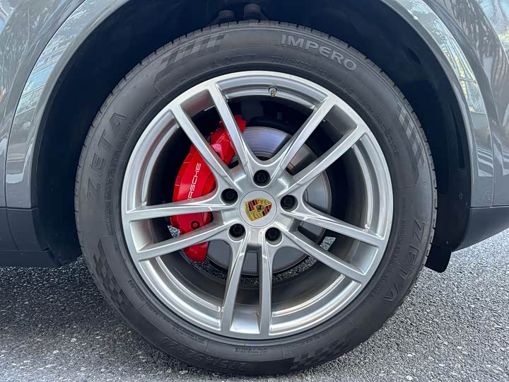 Фото 12 - Porsche Cayenne