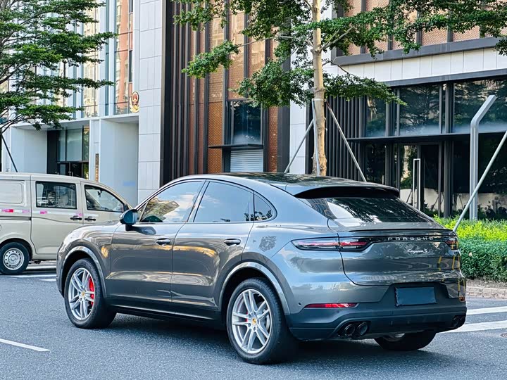 Фото 4 - Porsche Cayenne