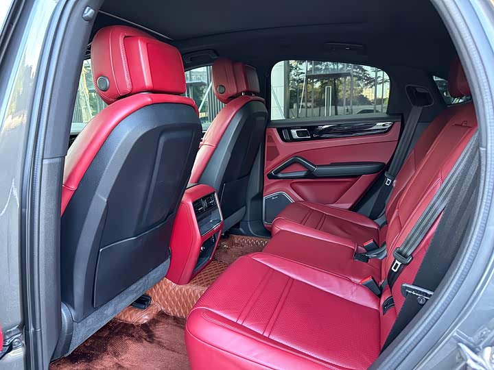 Фото 7 - Porsche Cayenne