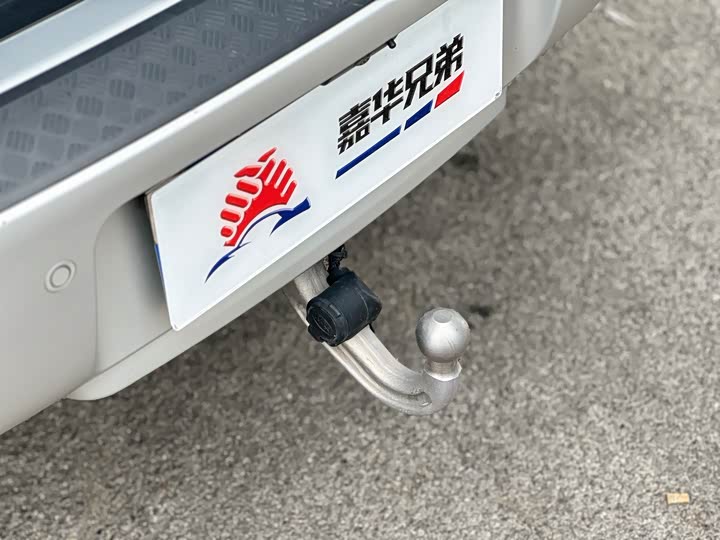 Фото 16 - Land Rover Defender