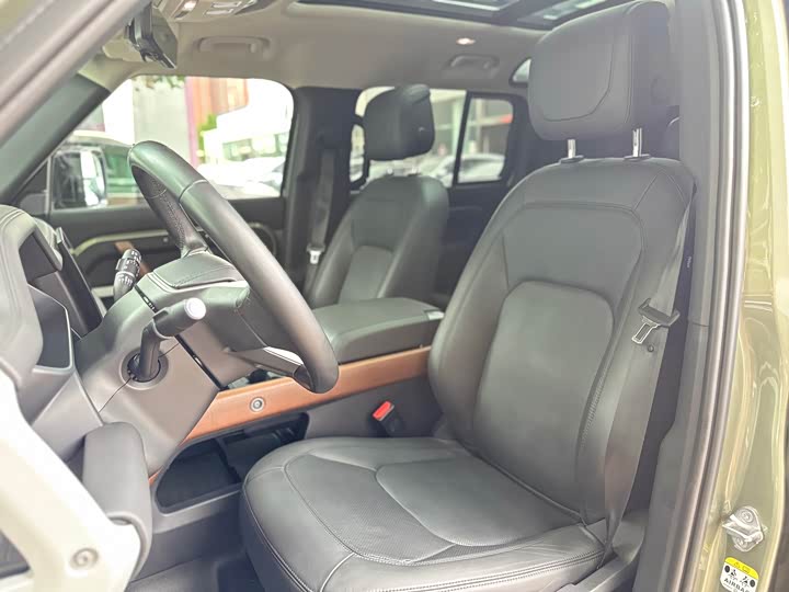 Фото 20 - Land Rover Defender