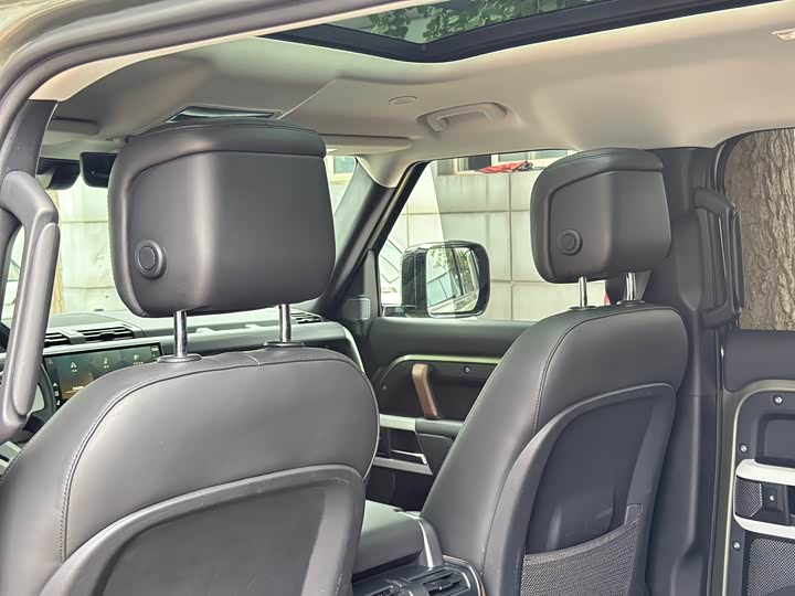 Фото 29 - Land Rover Defender