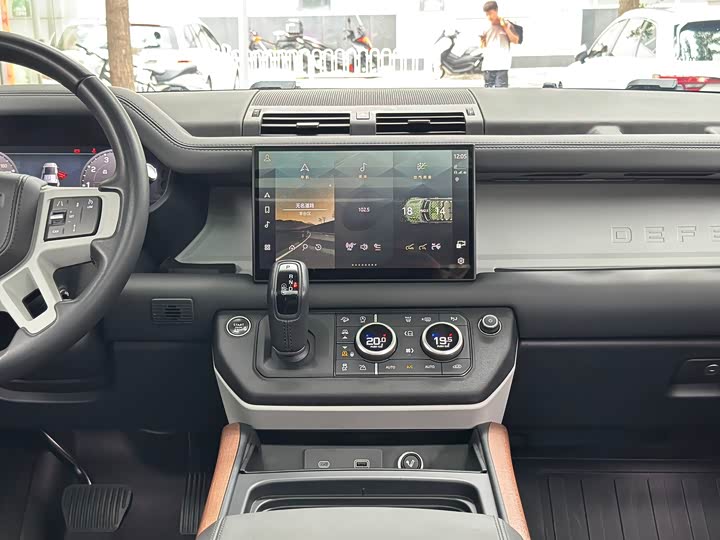 Фото 35 - Land Rover Defender