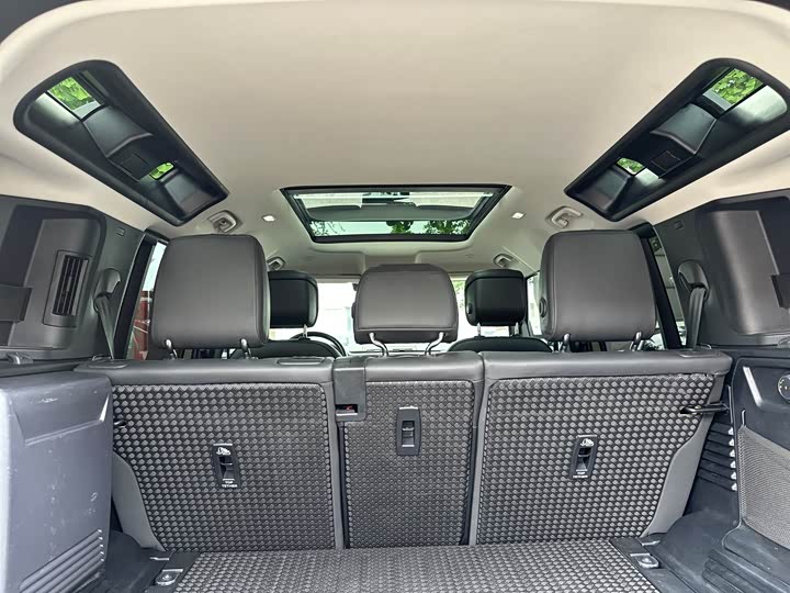 Фото 46 - Land Rover Defender