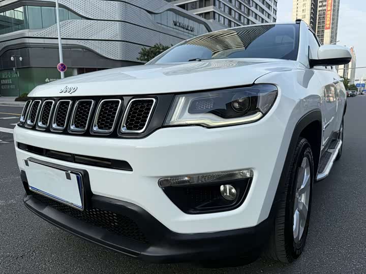 Фото 20 - Jeep Compass