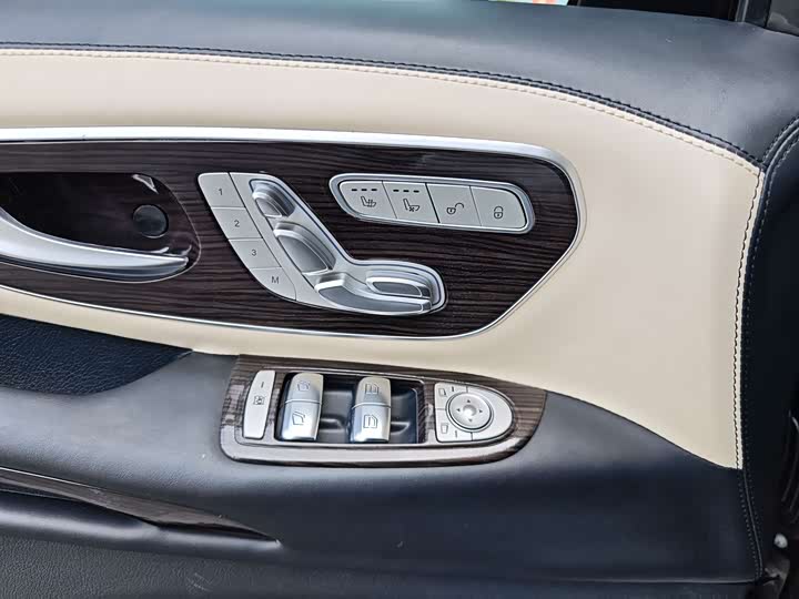 Фото 16 - Mercedes-Benz Vito