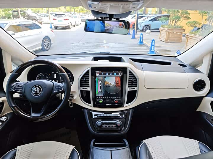 Фото 9 - Mercedes-Benz Vito