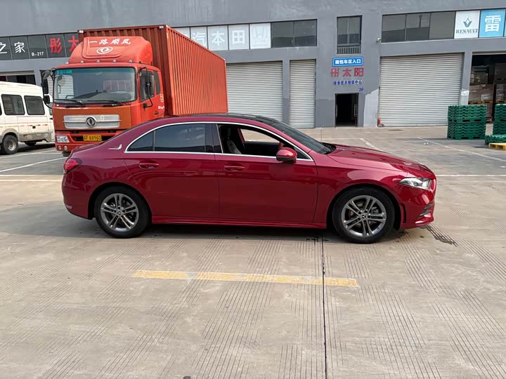 Фото 4 - Mercedes-Benz A-Class