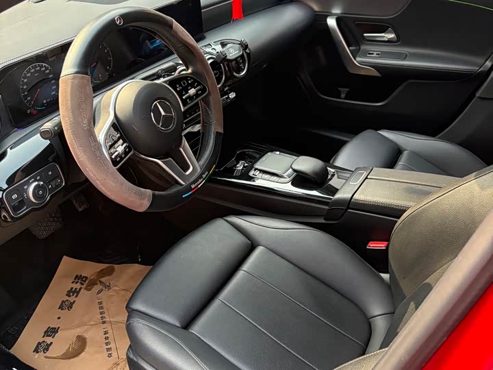 Фото 8 - Mercedes-Benz A-Class