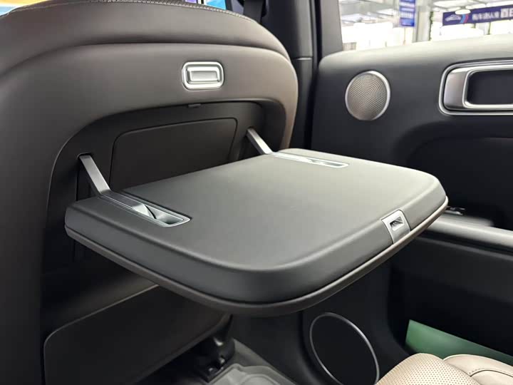 Фото 12 - LiXiang L9