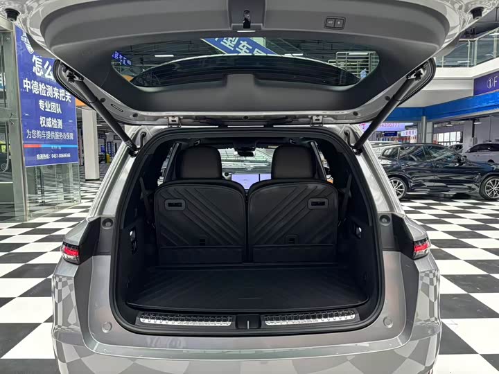 Фото 13 - LiXiang L9