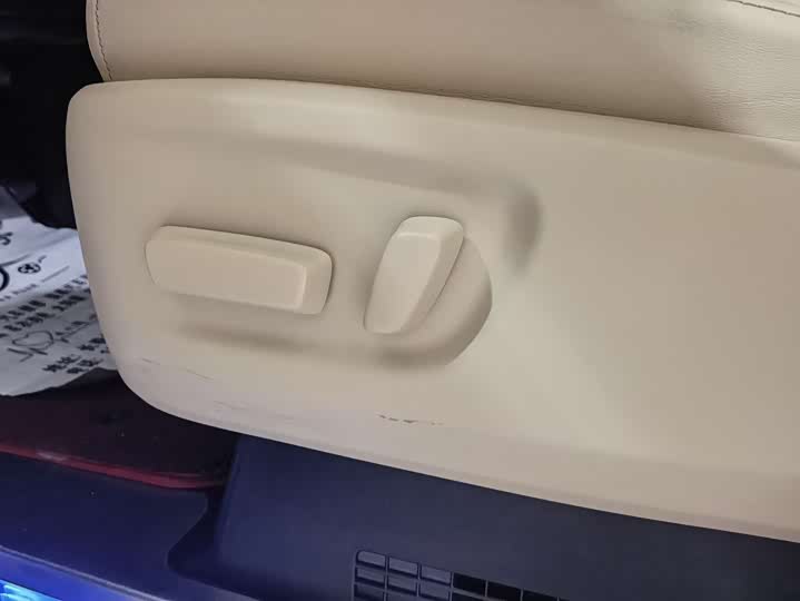 Фото 21 - Toyota Vellfire