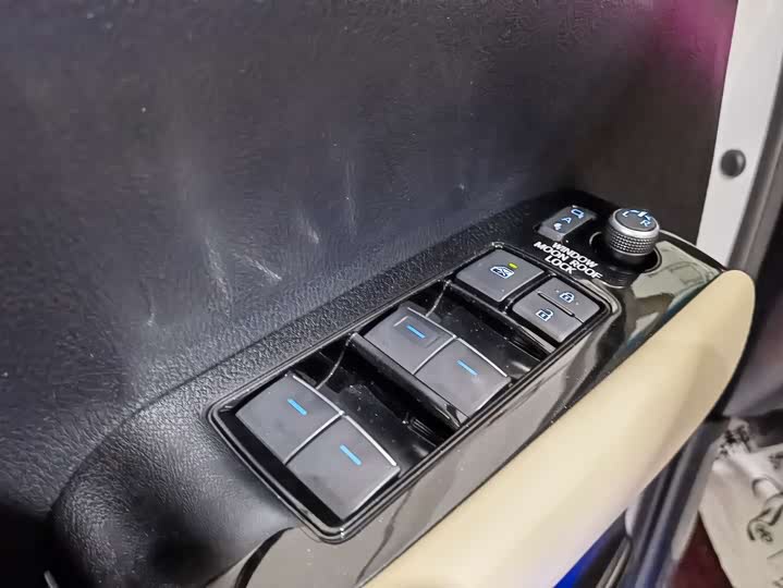 Фото 22 - Toyota Vellfire