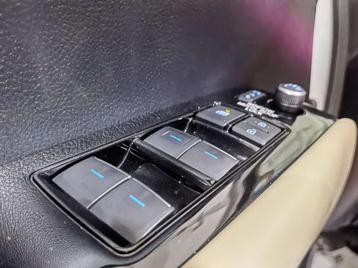 Фото 26 - Toyota Vellfire