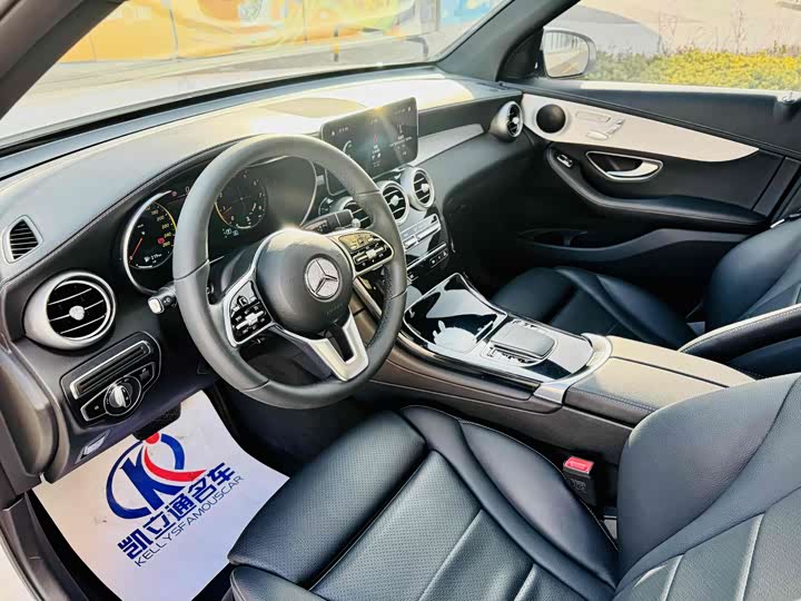 Фото 13 - Mercedes-Benz GLC-Class