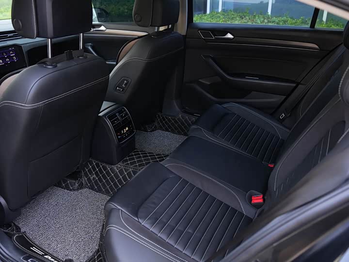 Фото 6 - Volkswagen Magotan