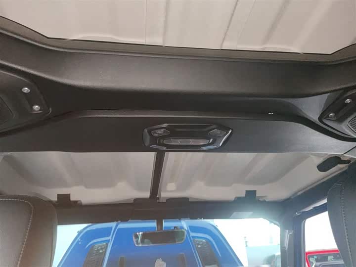 Фото 17 - Jeep Wrangler