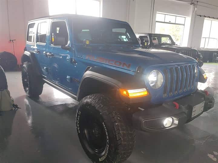 Фото 4 - Jeep Wrangler