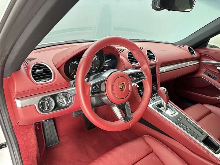 Фото 4 - Porsche 718