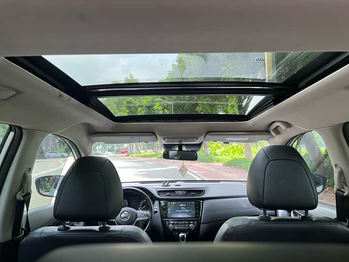 Фото 16 - Nissan X-Trail