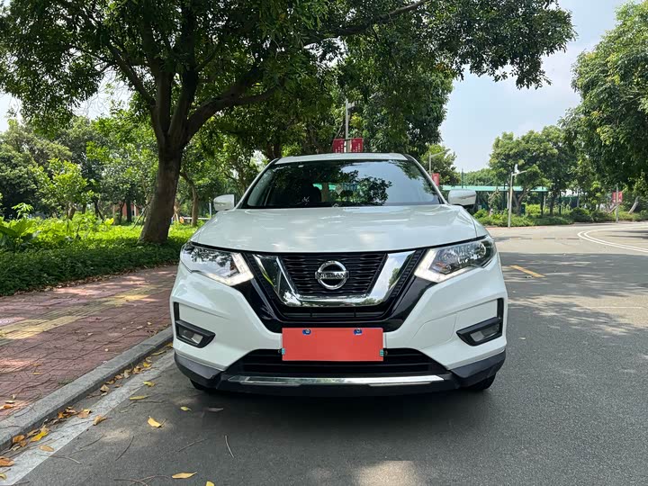 Фото 2 - Nissan X-Trail