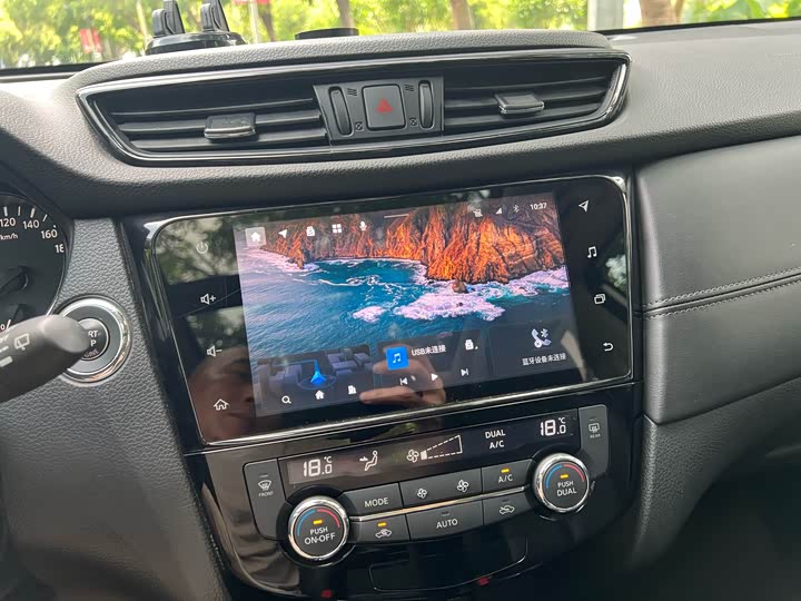 Фото 23 - Nissan X-Trail