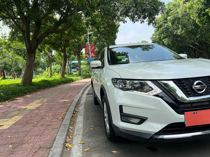 Фото 30 - Nissan X-Trail