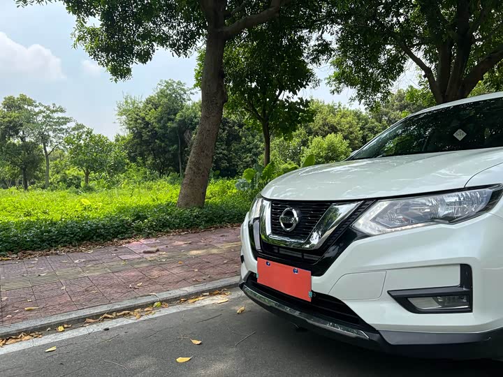 Фото 31 - Nissan X-Trail