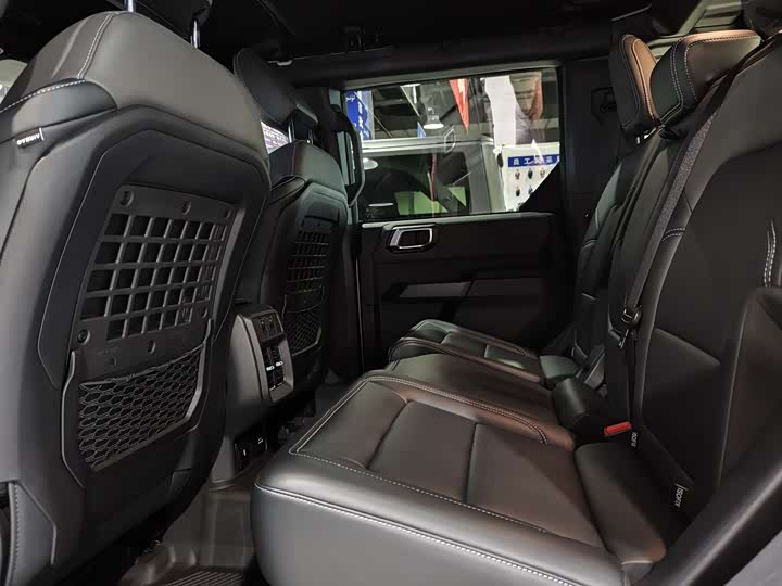 Фото 6 - Ford Bronco